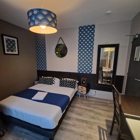 Hotel Saint Francois Precigne Soiree Etape Sur Demande Proche Sable-Sur-Sarthe Buitenkant foto