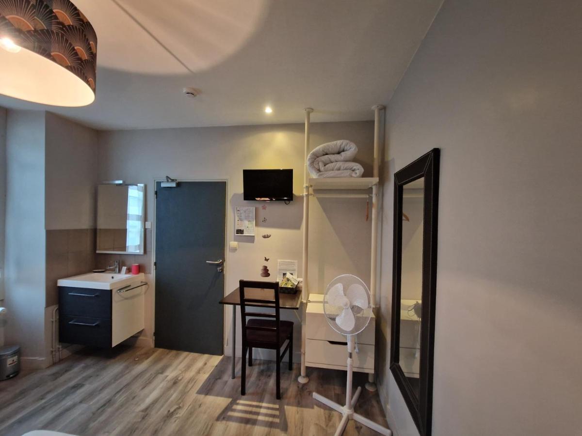 Hotel Saint Francois Precigne Soiree Etape Sur Demande Proche Sable-Sur-Sarthe Buitenkant foto